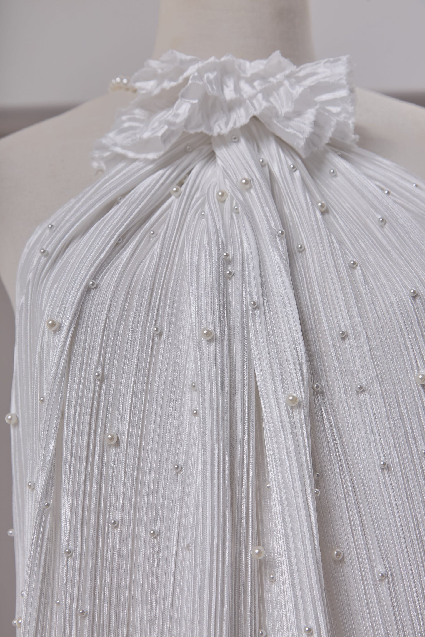 S0670 CHIFFON PLISADO BORDADO CON PERLAS