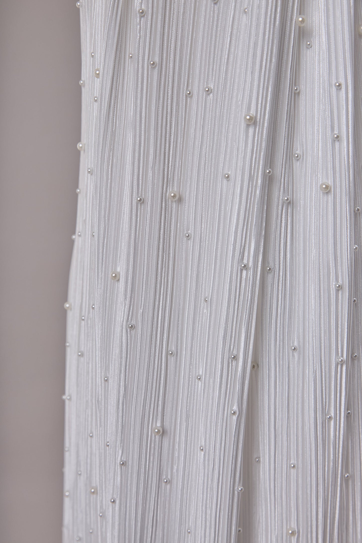 S0670 CHIFFON PLISADO BORDADO CON PERLAS