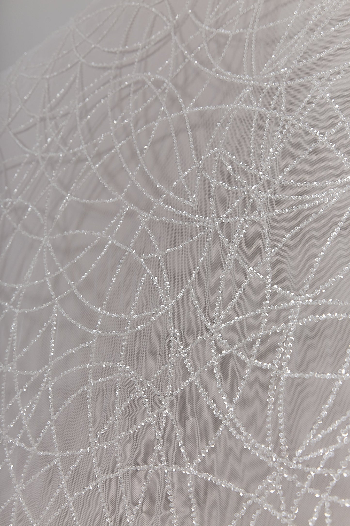S0646 Tul bordado con mostacillas off white
