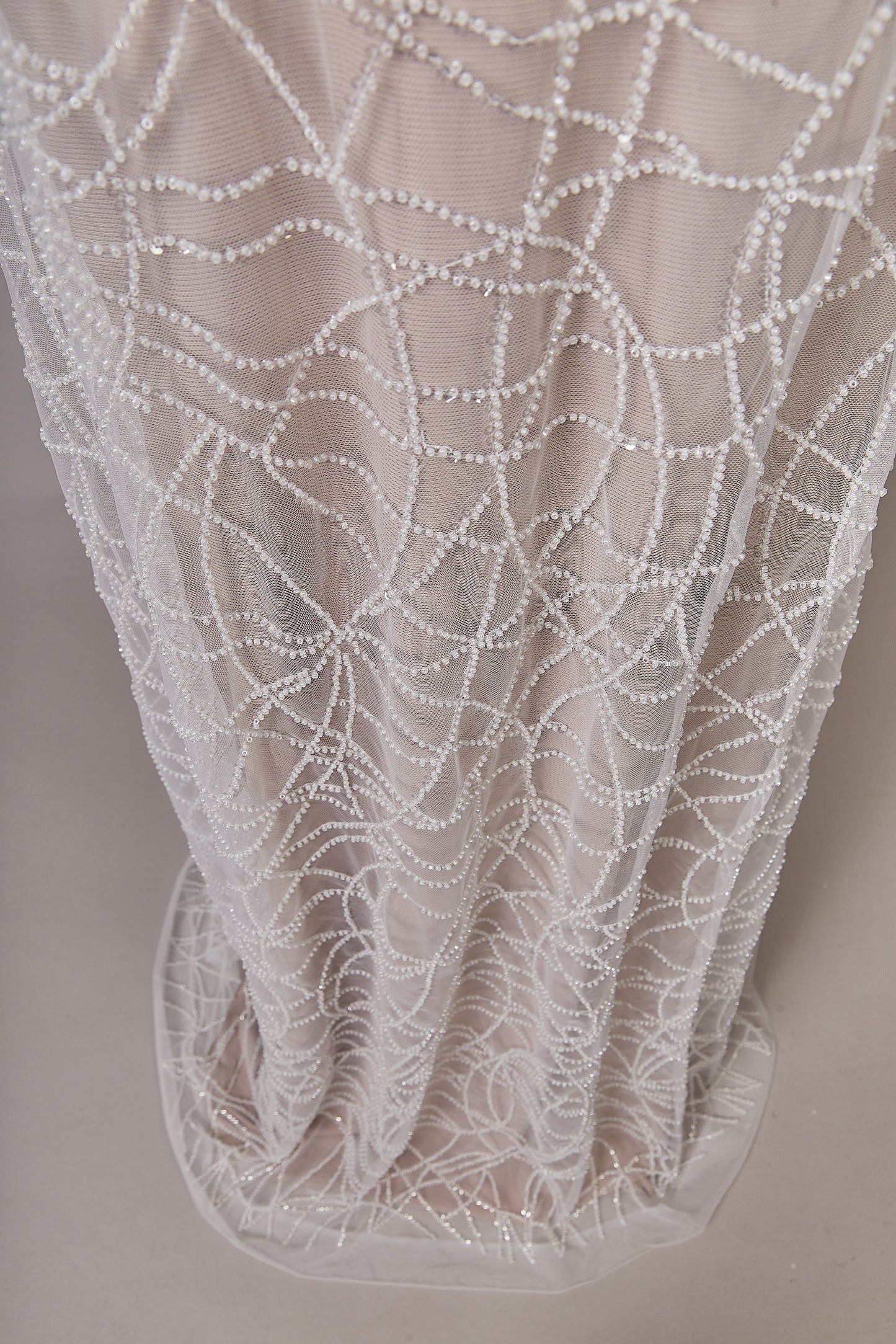 S0646 Tul bordado con mostacillas off white