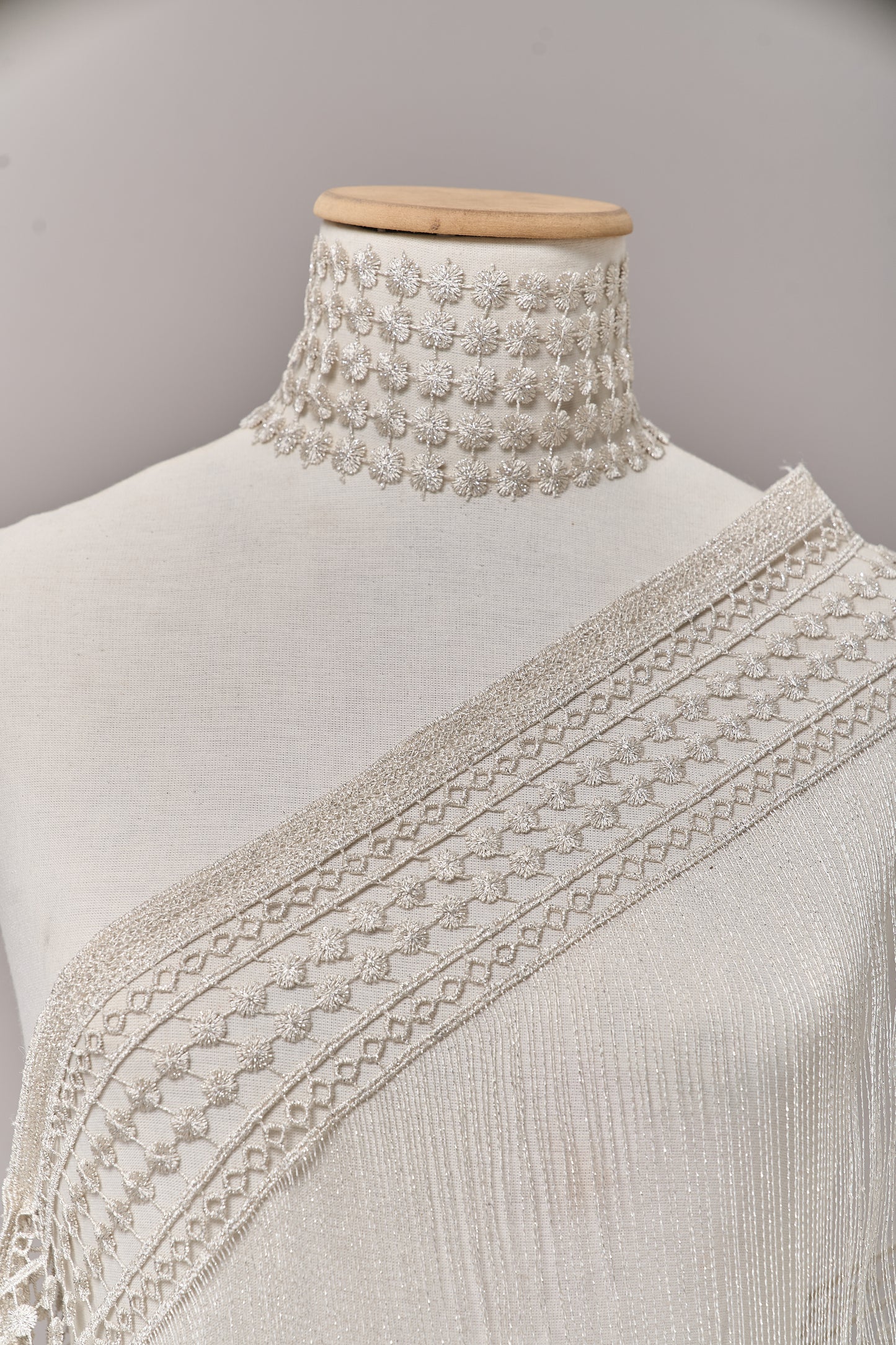 S0717 GUIPIURE CON LUREX SILVER