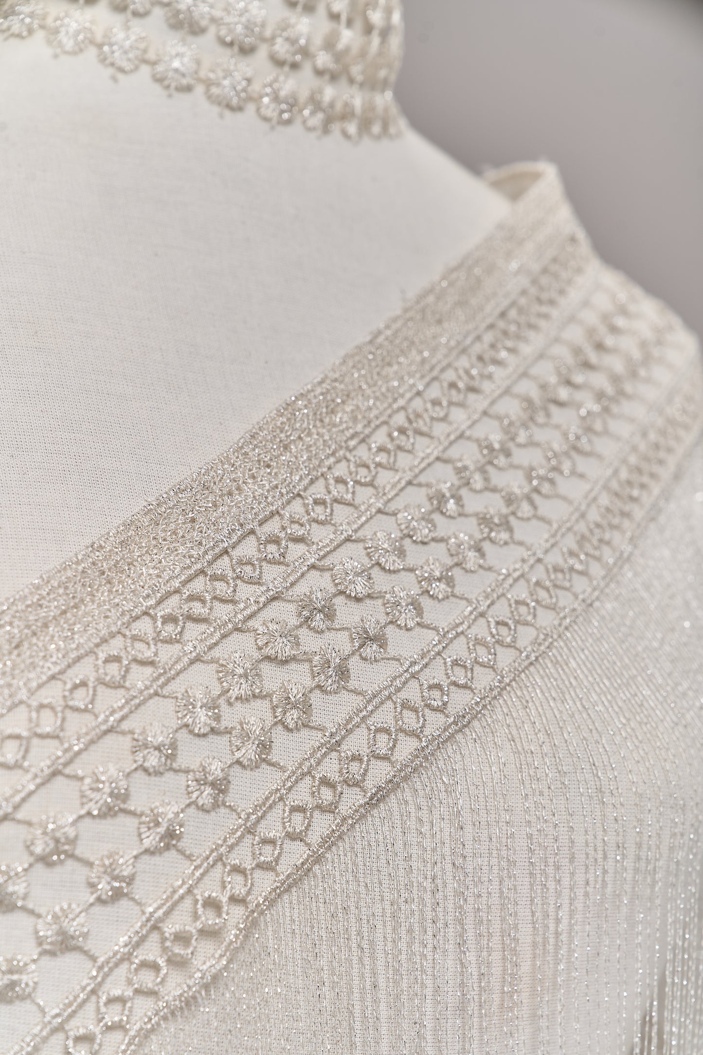 S0717 GUIPIURE CON LUREX SILVER