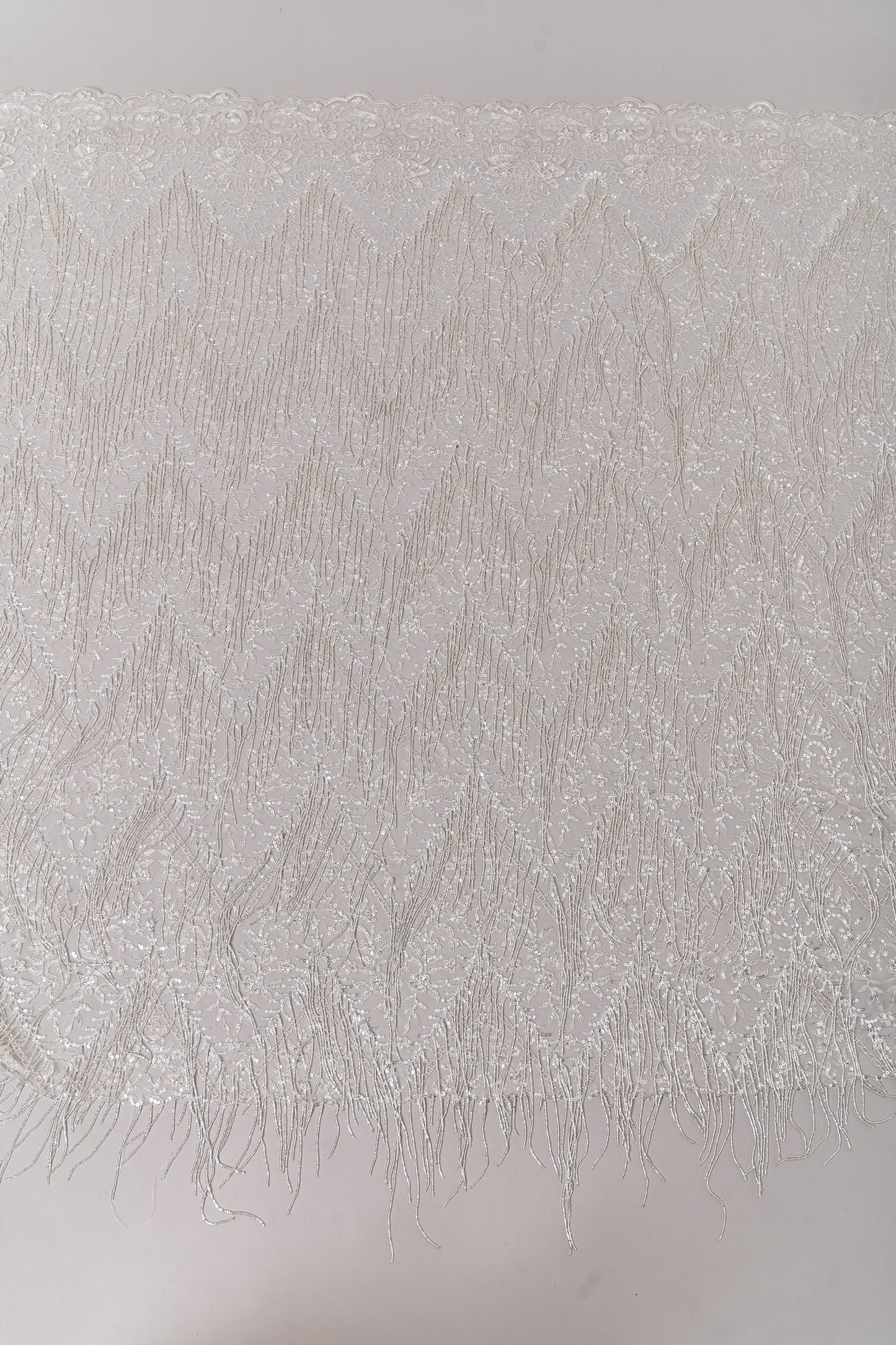 S0676 TUL BORDADO CON LUREX, CANUTILLOS Y LENTEJUELAS SILVER